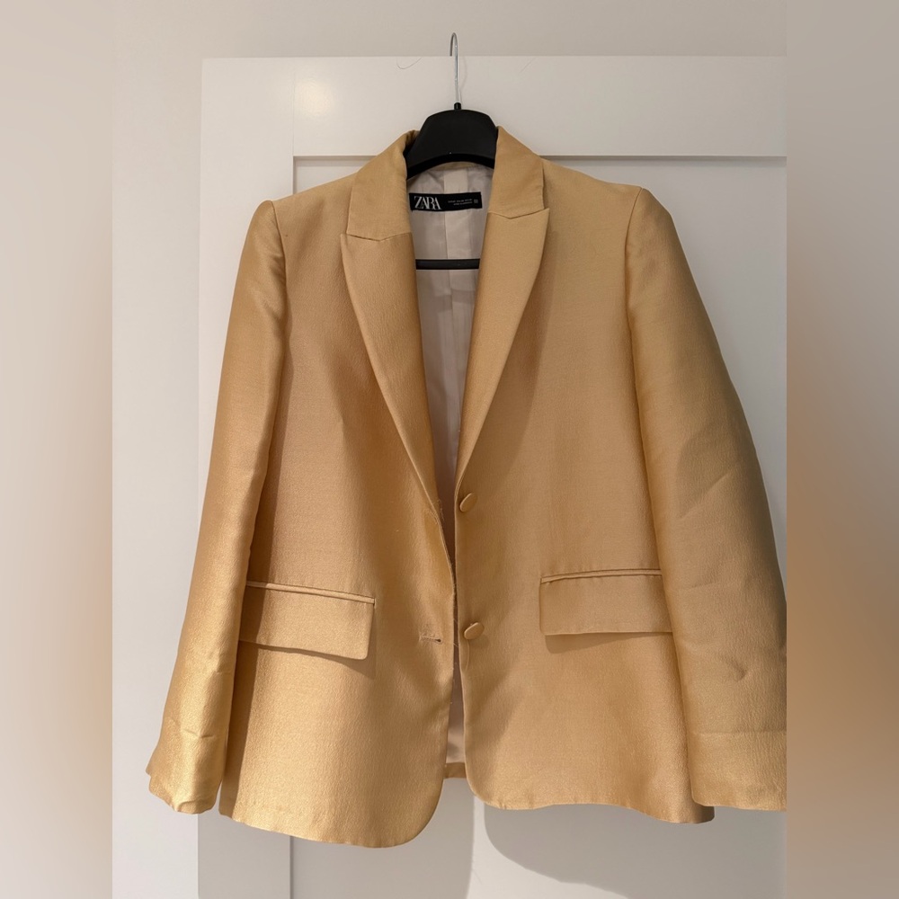 Zara Cream and Gold Textured Blazer